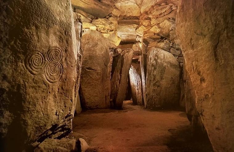 Newgrange — corbelled passage and chamber