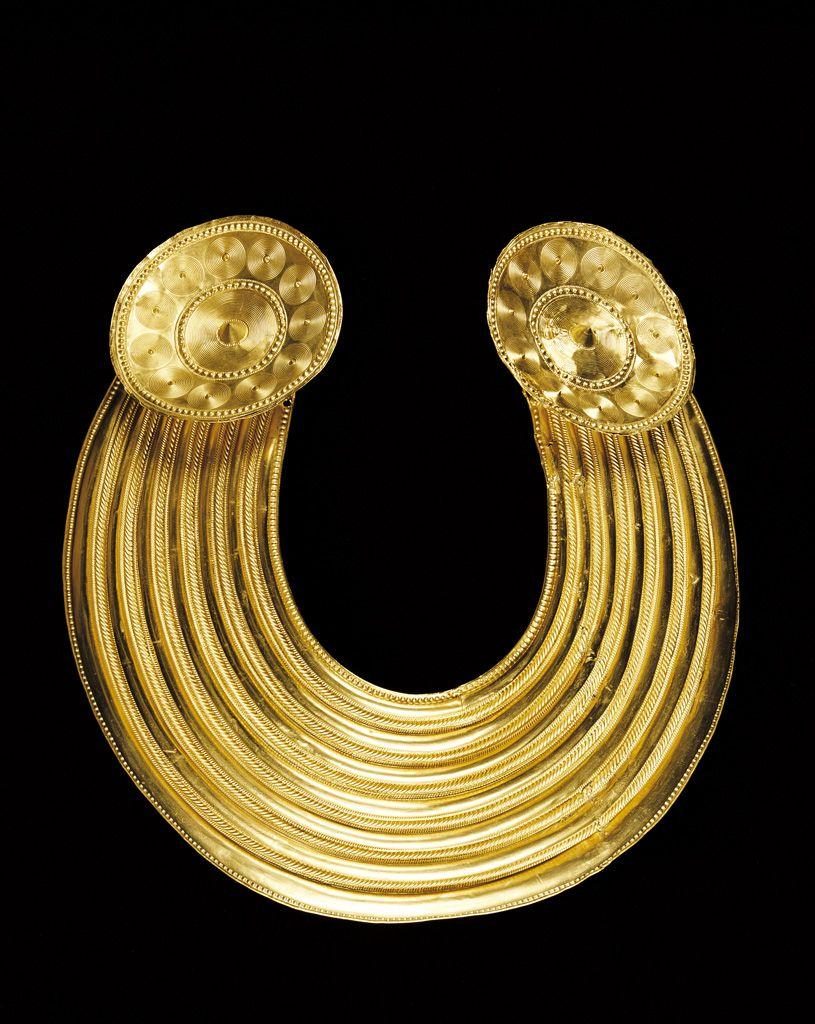 Gleninsheen Gorget
