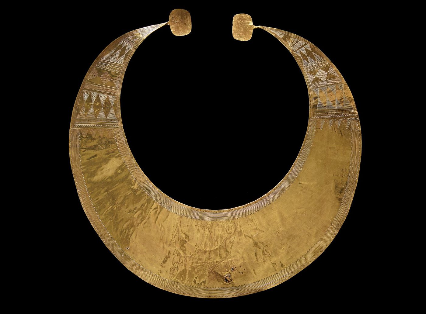 Gold Lunula