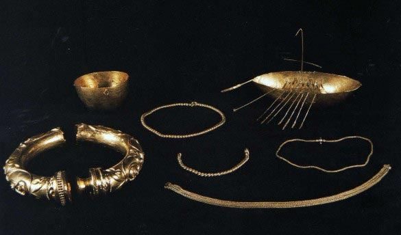 Broighter Hoard — gold boat and artefact group