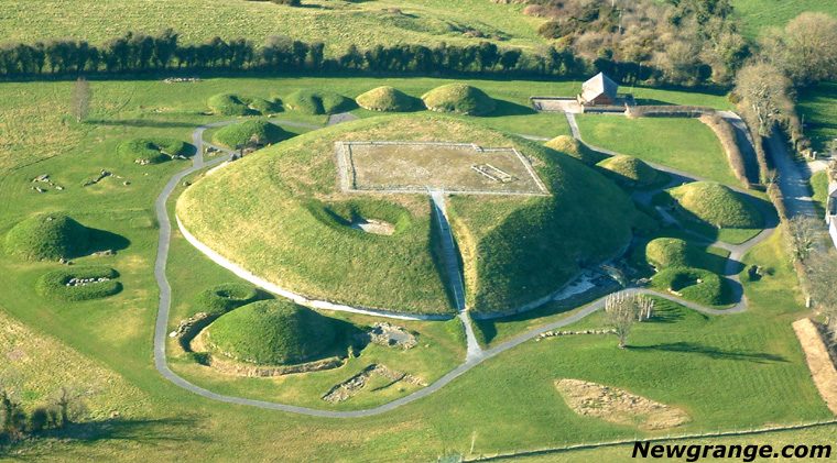 Knowth — passage tomb complex